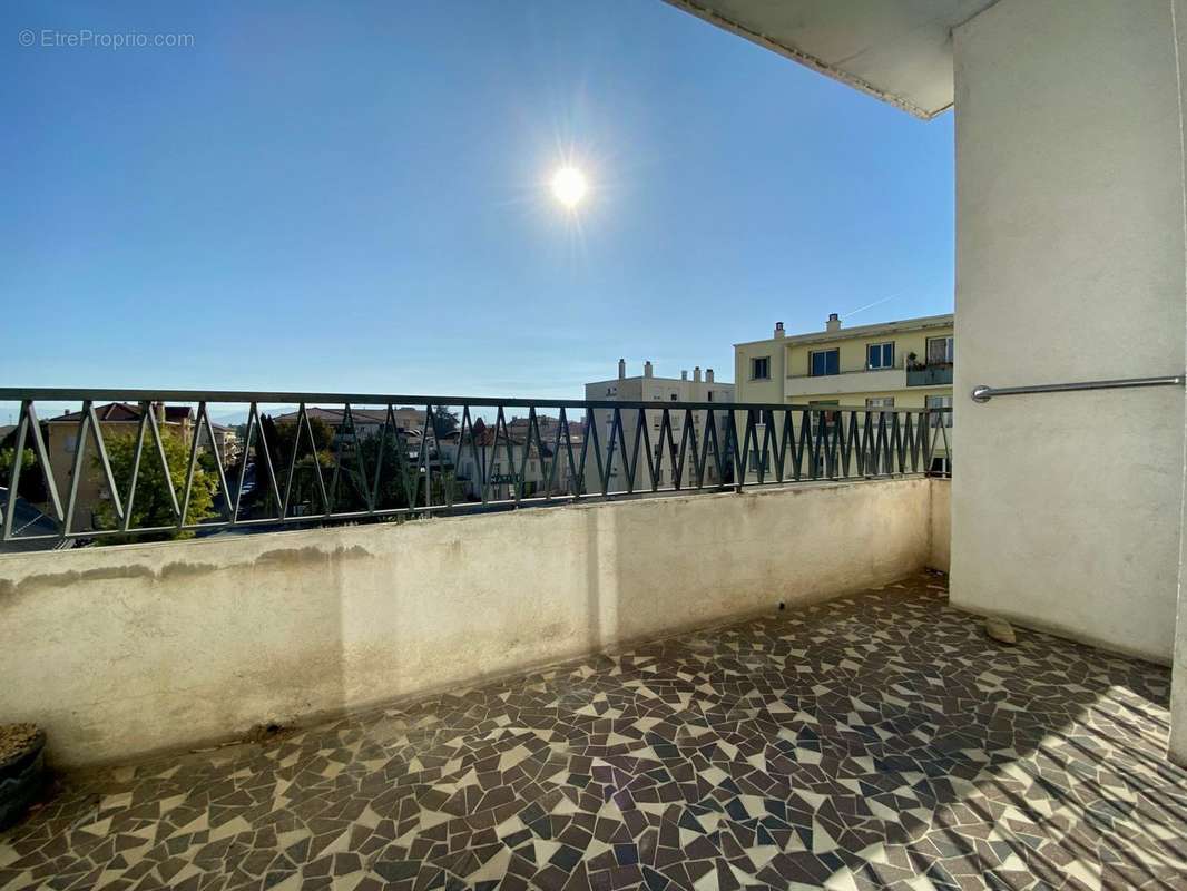 Appartement à ROMANS-SUR-ISERE