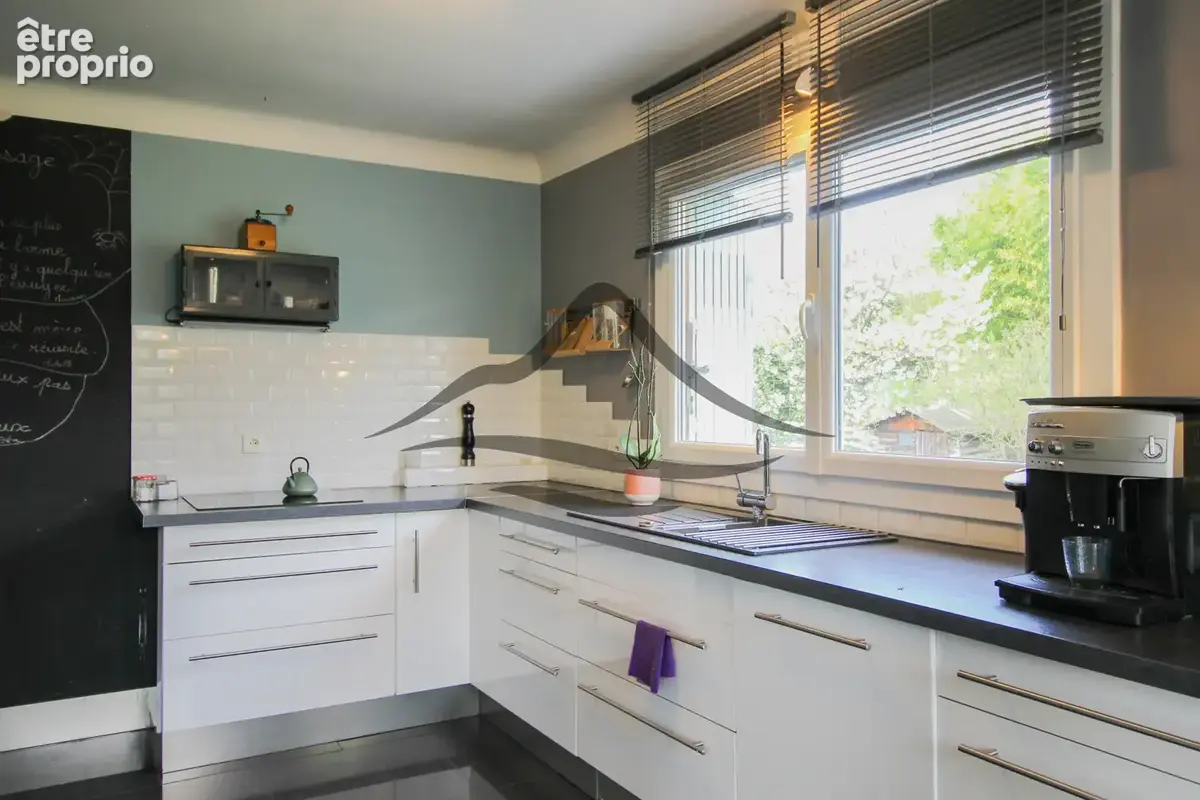 À VENDRE   Maison familiale de 247 m2 avec terrain arboré de 856 m2   Aix-les-Bains - photo 5