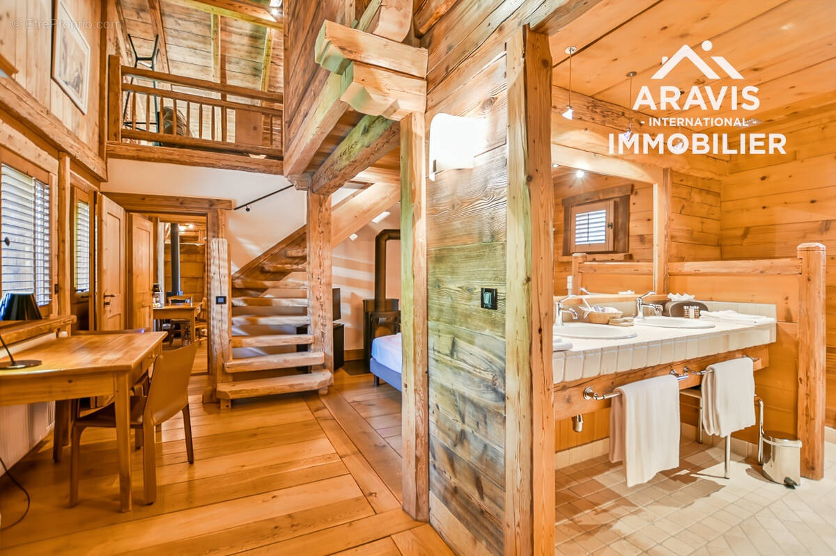 Maison à ARACHES-LA-FRASSE