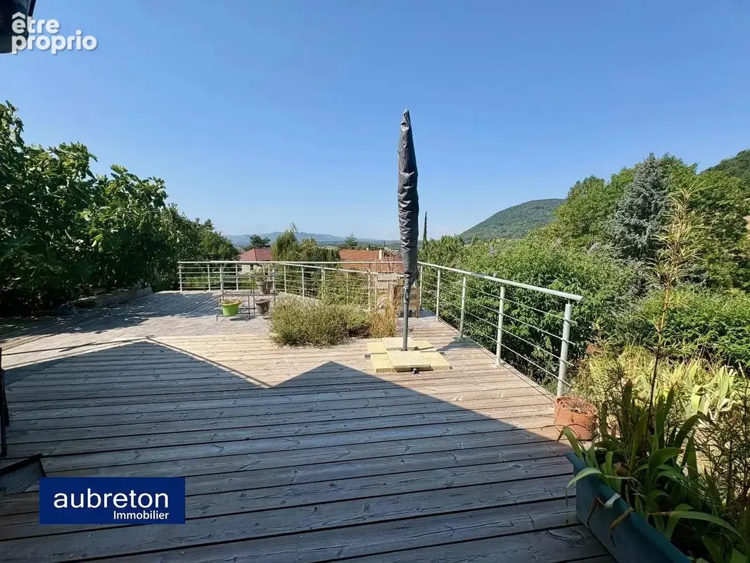 Maison 5 pièces 118 m² à vendre à Voiron (38500) - photo 2