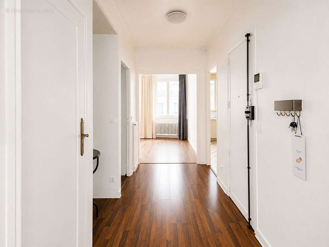 Appartement Paris 2 pièce(s) 62 m2 - photo 4