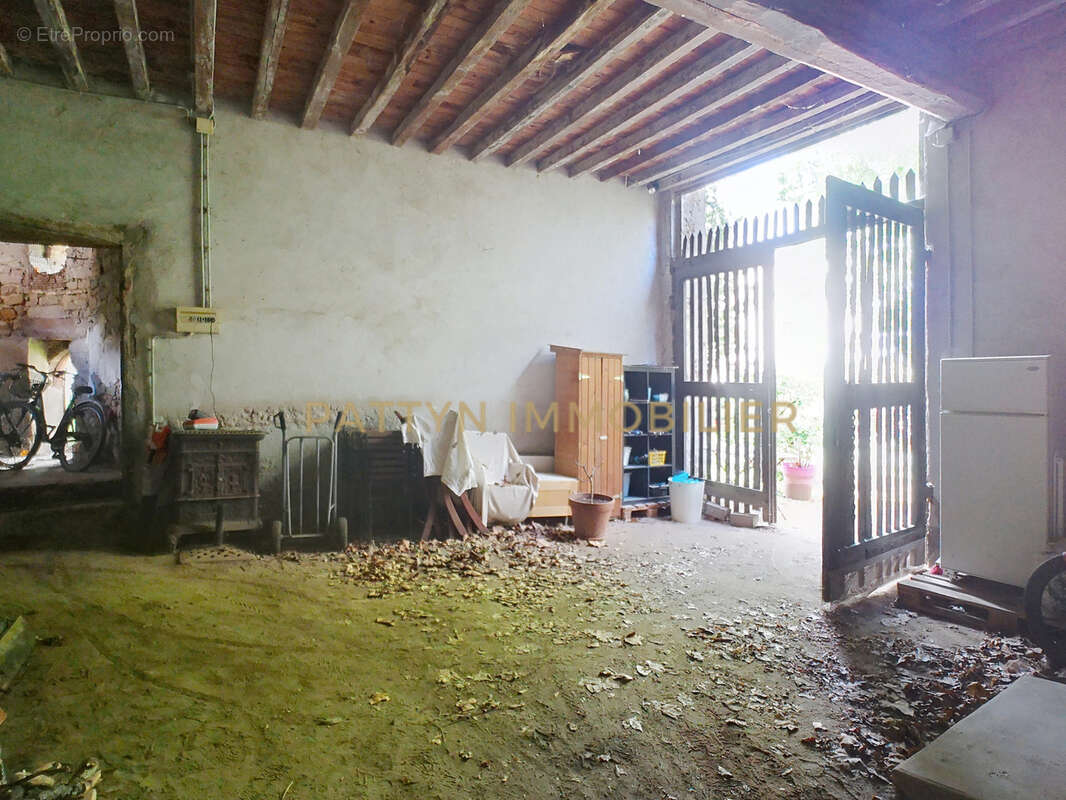 Appartement à NEUVILLE-SUR-SAONE