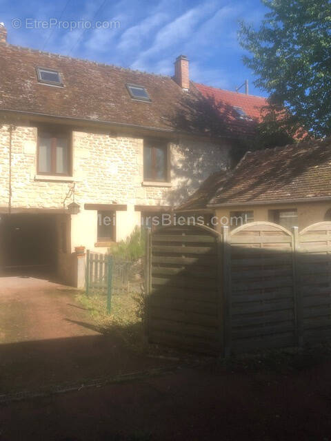 Maison à MONTATAIRE