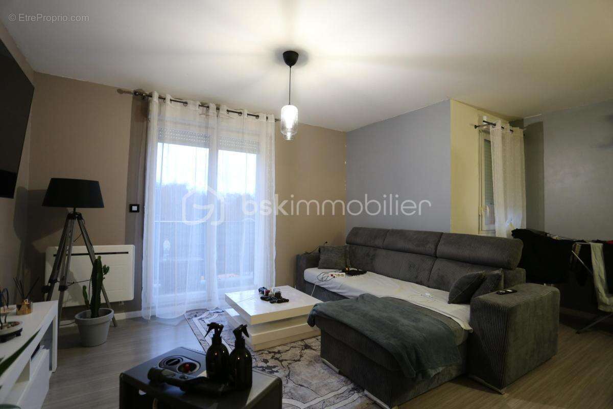 Appartement à SALLAUMINES