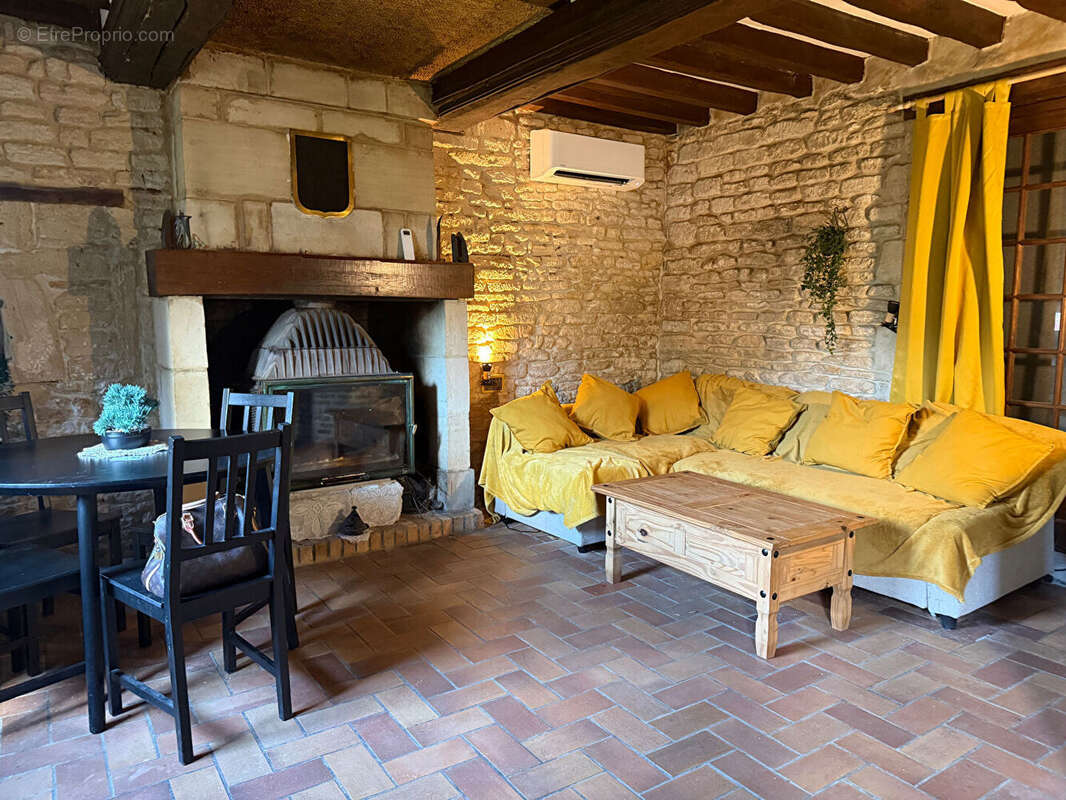 Maison à PERIERS-SUR-LE-DAN