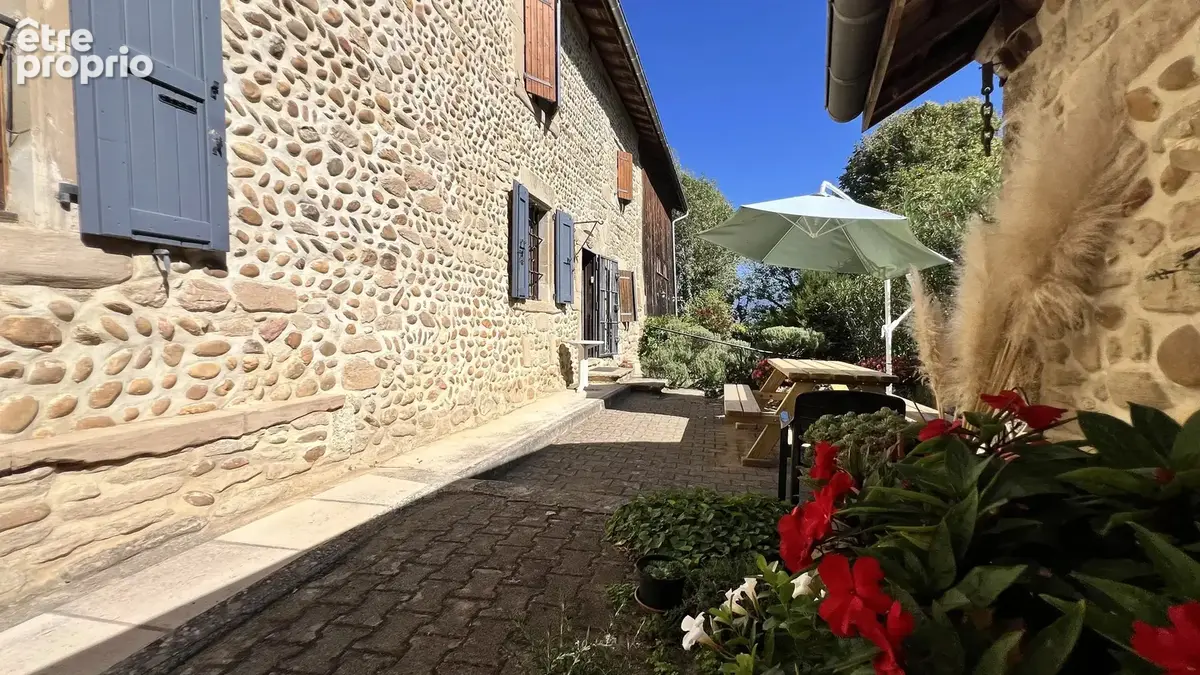 Campagne 200 m² grand terrain 8500 m² - photo 7
