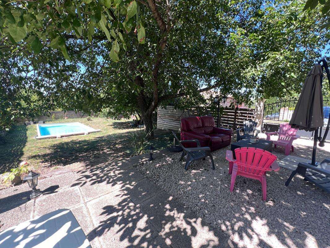 Maison avec piscine entre Barjac et Saint-Ambroix - photo 5
