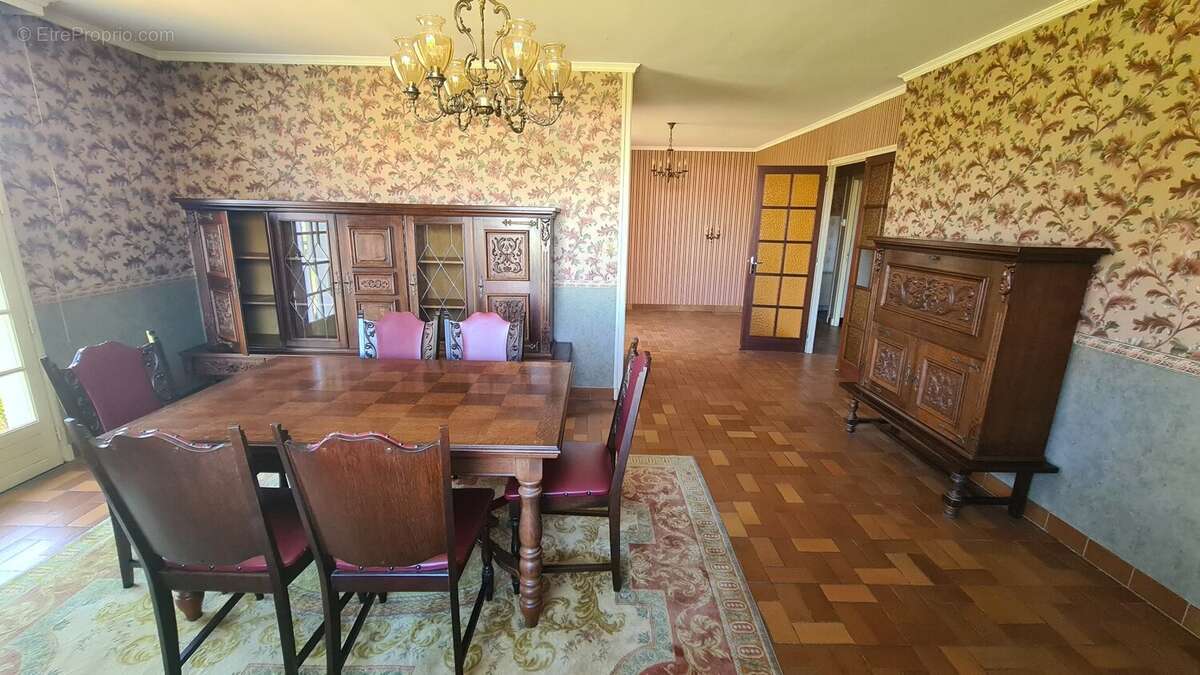 Maison à SAINT-YRIEIX-SUR-CHARENTE