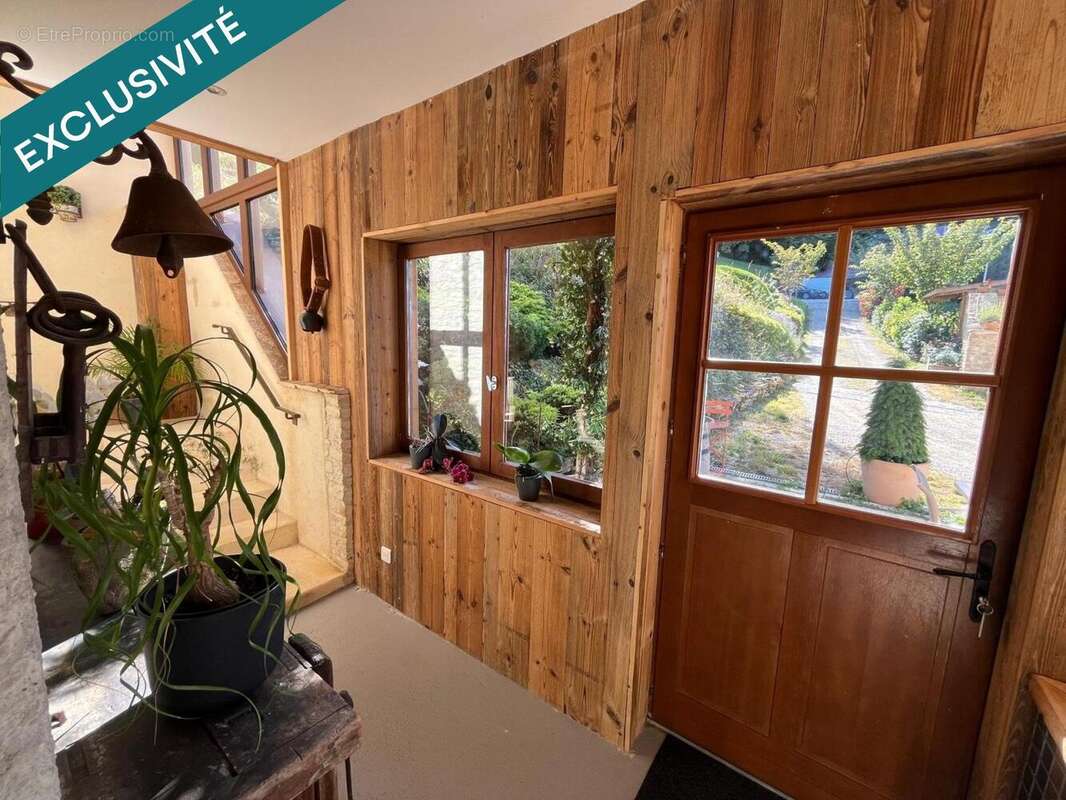Maison 171 m² à Siccieu-Saint-Julien-Et-Carisieu  - photo 7