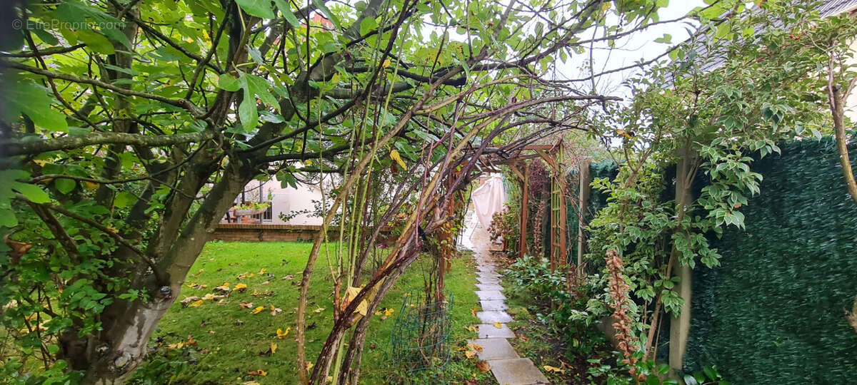 Maison à TREMBLAY-EN-FRANCE