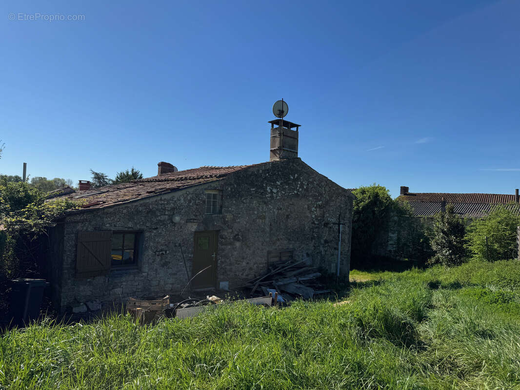 Maison à réhabiliter - St Martin Lars - 85210 - photo 8