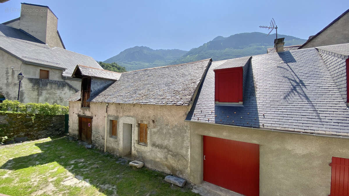 Maison à LUZ-SAINT-SAUVEUR