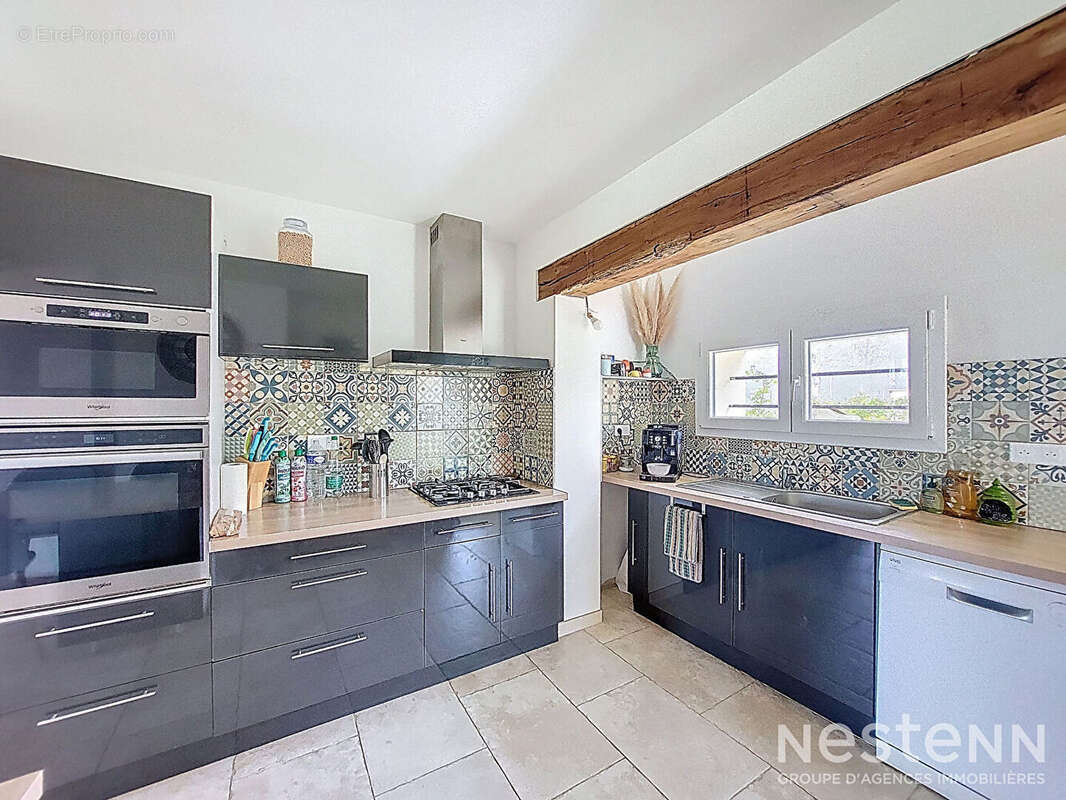 Maison à SAINTE-MAURE-DE-PEYRIAC