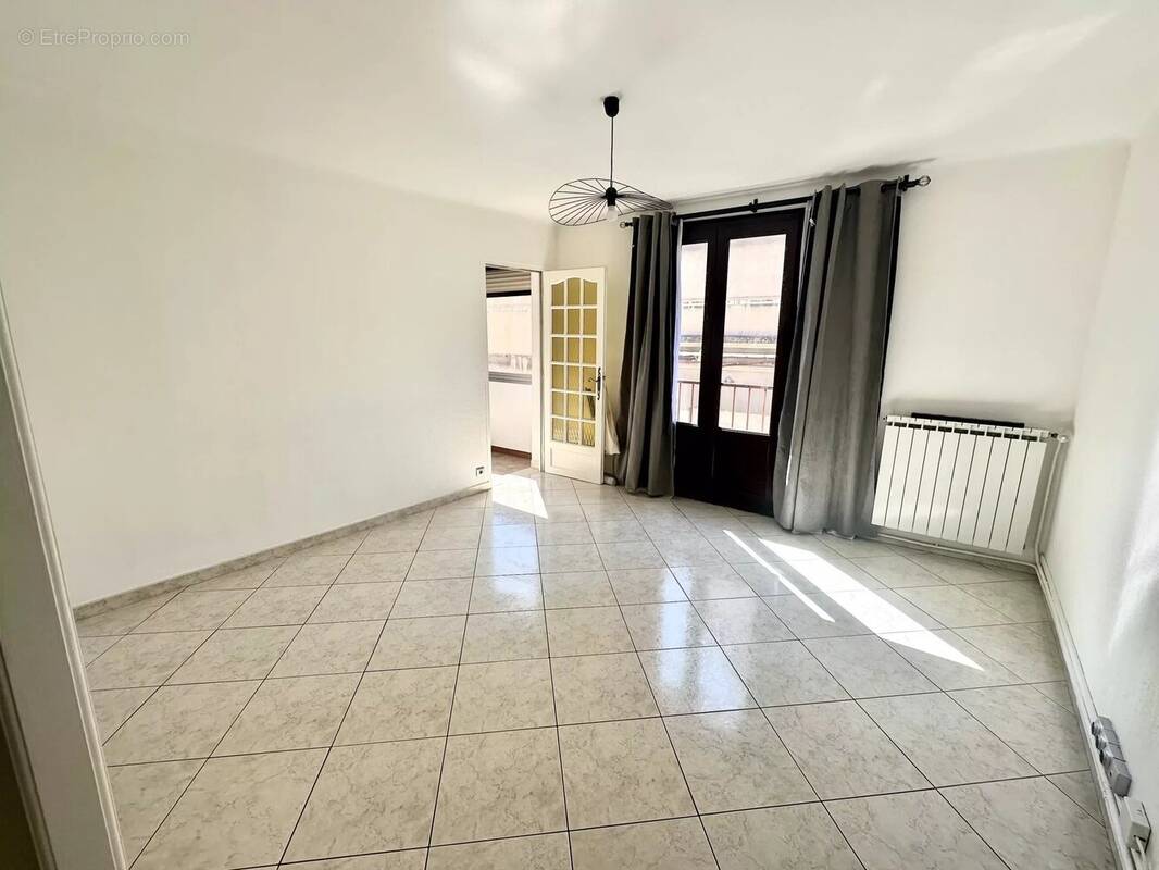 Appartement à MARSEILLE-14E