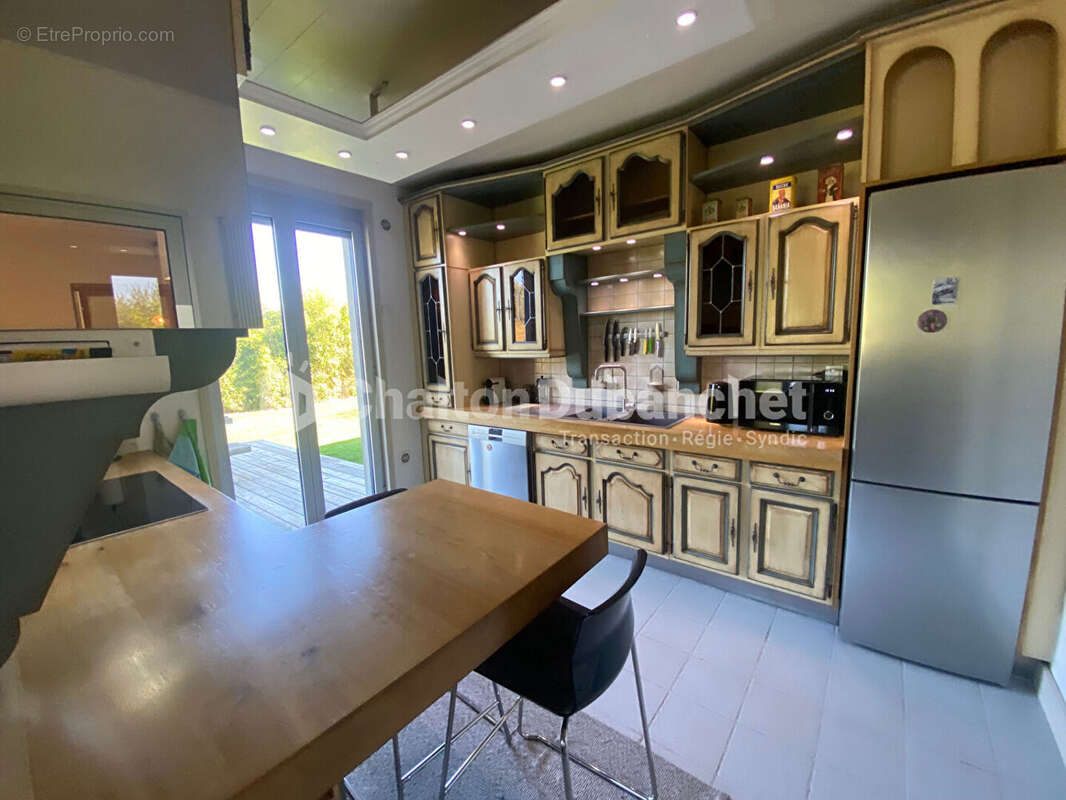 Maison à VEAUCHETTE