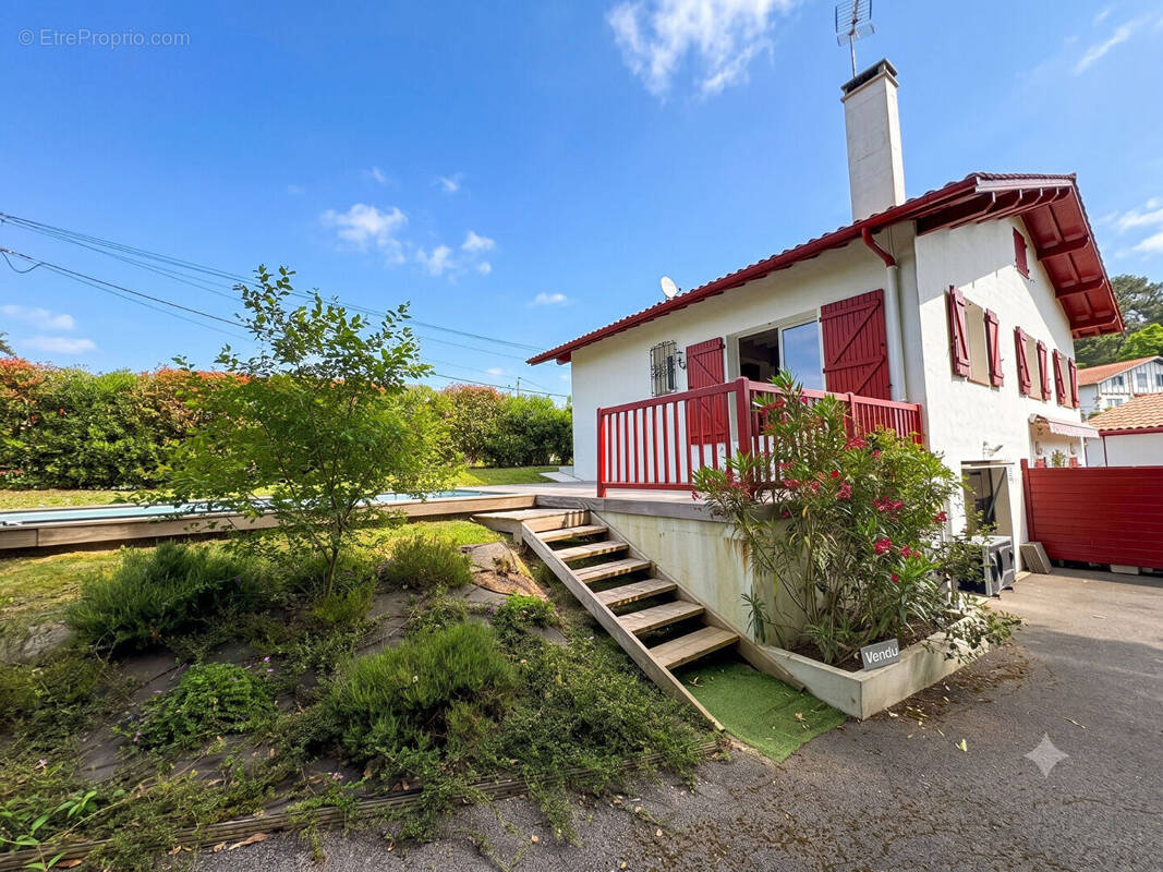 Maison à BASSUSSARRY