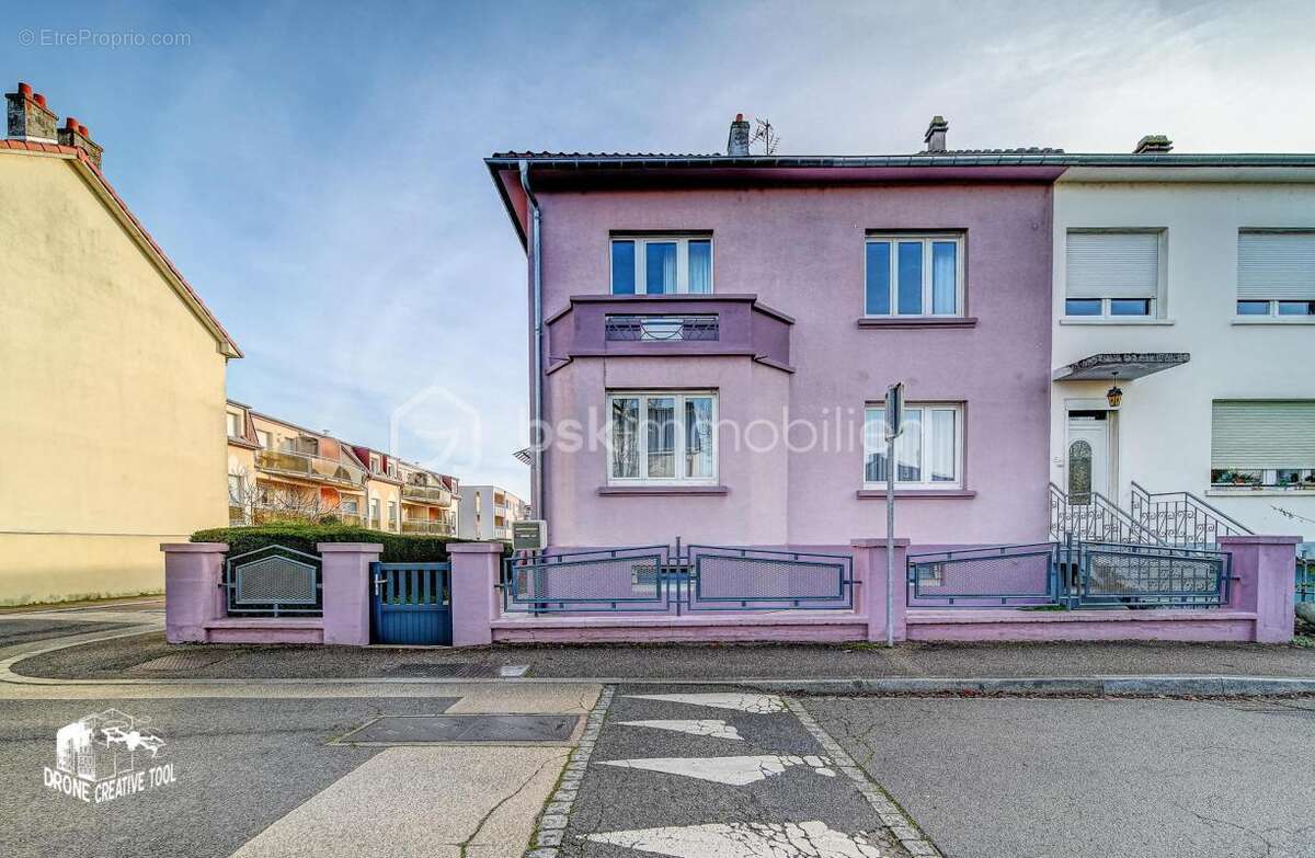 Maison de ville F5 de caractère – 113 m² – Sous-sol complet – Garage 2 voitures - photo 18