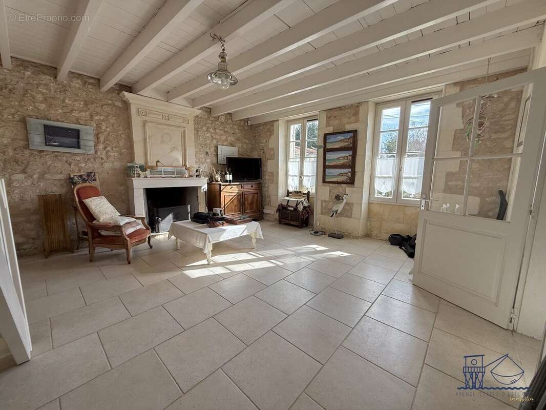 Maison à SAINT-FORT-SUR-GIRONDE