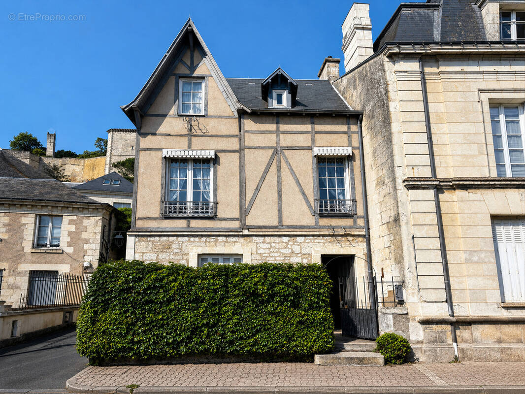 Maison à CHINON