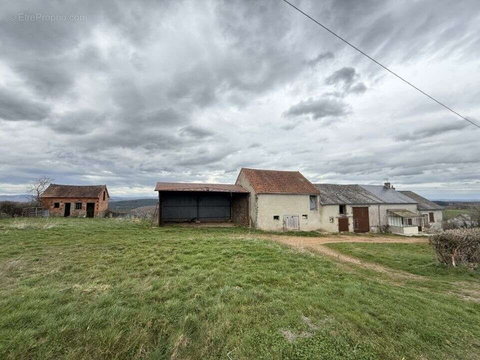 Maison à BARD-LE-REGULIER