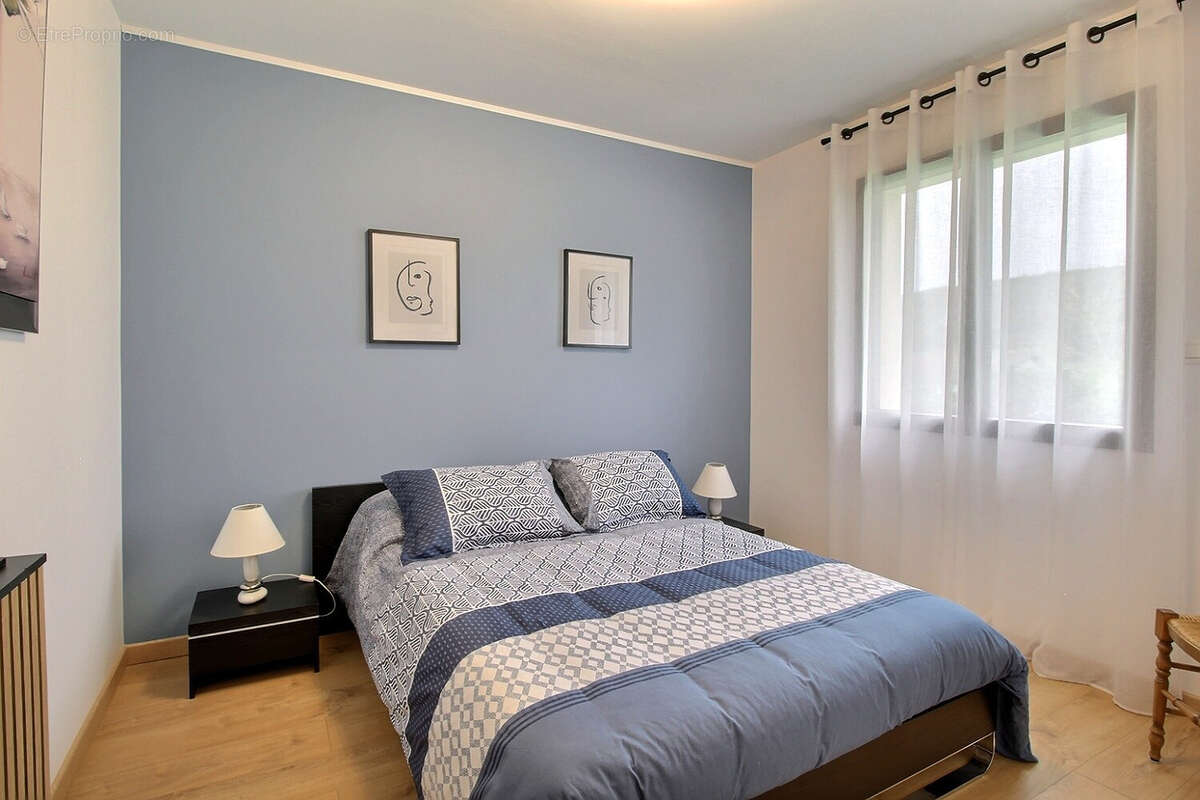 Maison à SAINT-GENGOUX-LE-NATIONAL