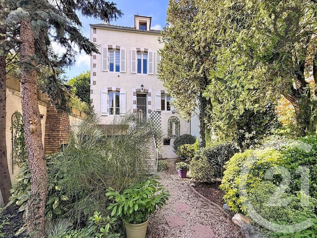 Maison à AUXERRE