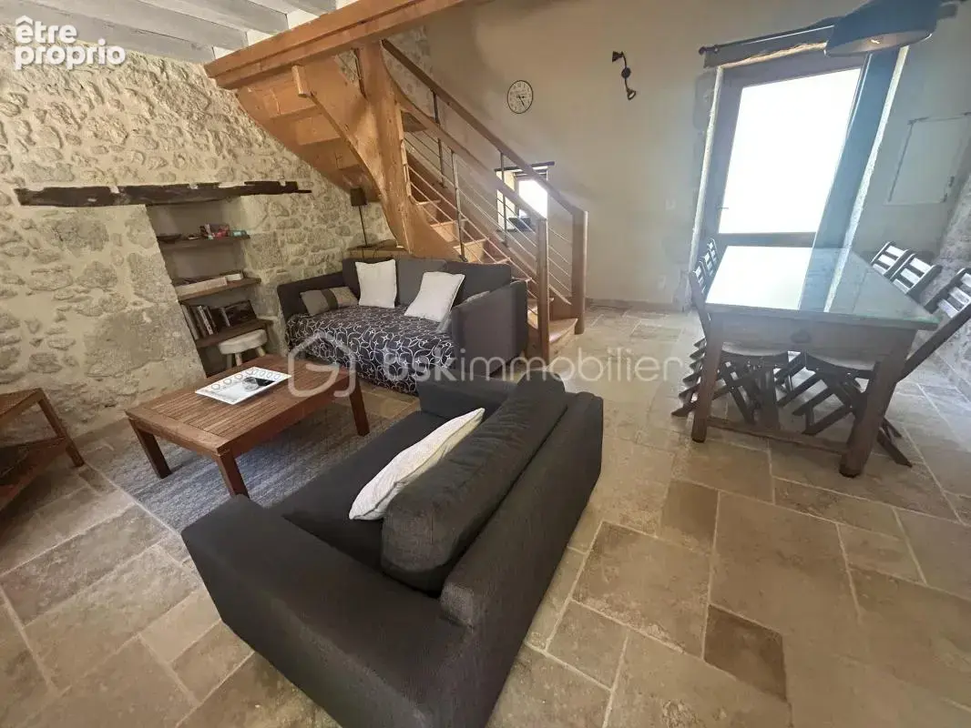 Magnifique propriete en pierres - vue - calme - gites - dependances - source - etang - photo 21
