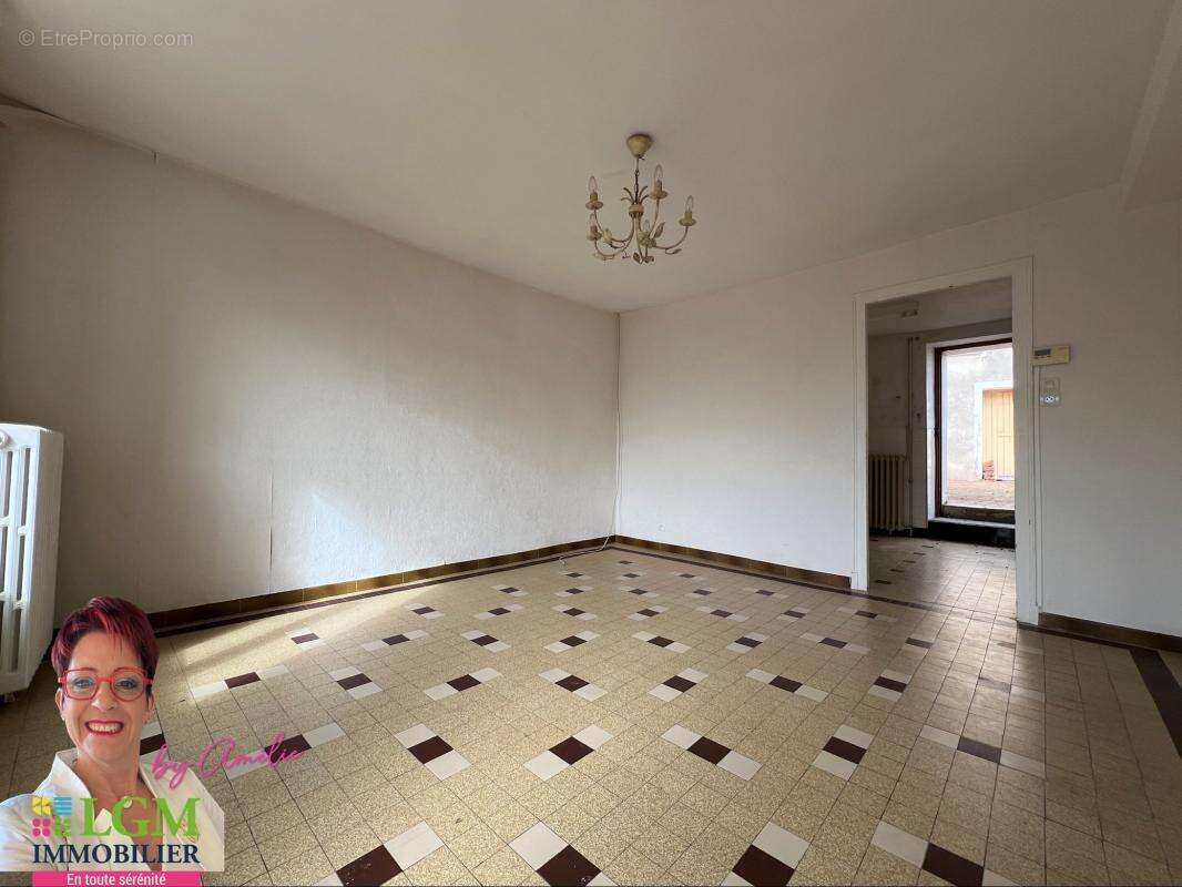 Maison à ESSOMES-SUR-MARNE