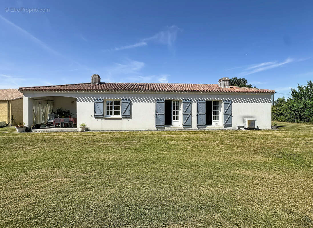 Maison à SAINT-FLORENT-DES-BOIS