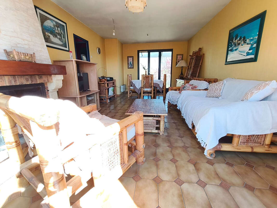 Maison à SAINTES