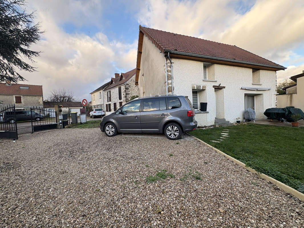 Maison à LEUVRIGNY