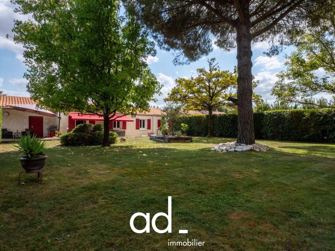 Maison à DOMPIERRE-SUR-MER