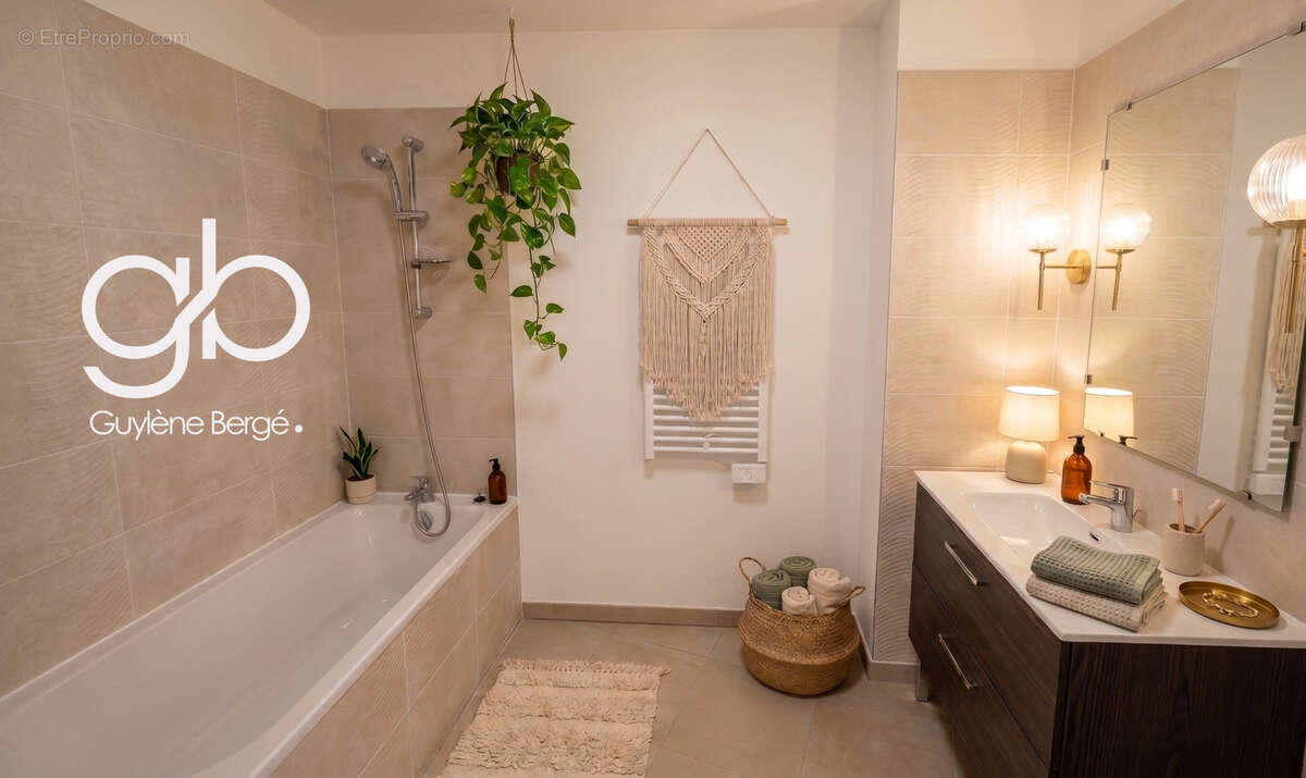 Appartement T4 Béziers - 86m2 - Doubles Terrasses et Parking - photo 5