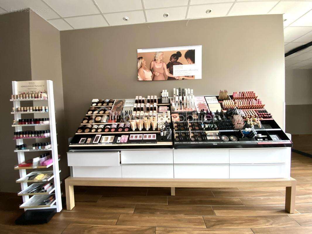 Commerce à SAINT-JORIOZ