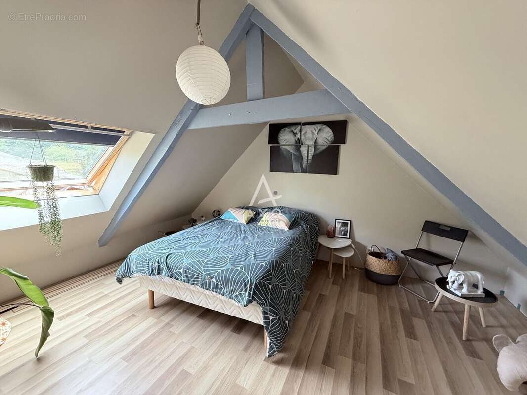 Maison à SAINT-THURIEN