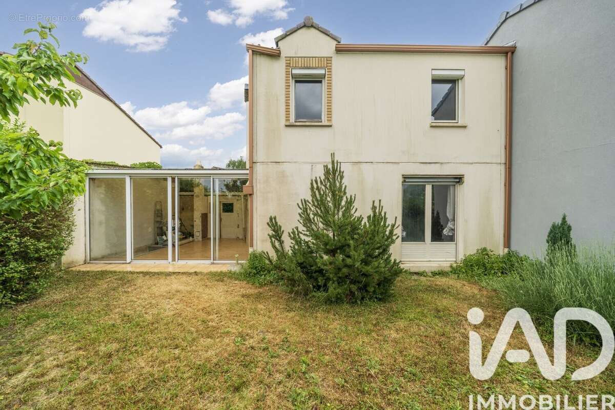 Photo 2 - Maison à LUDRES