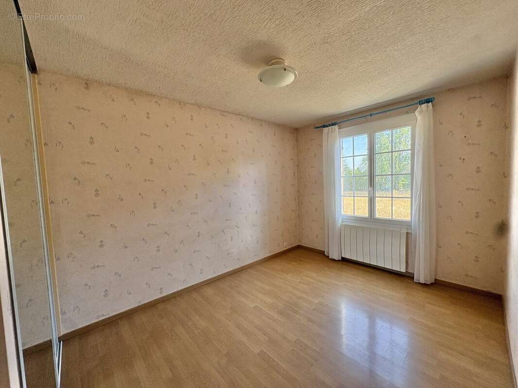 Maison 152 m² à Saint-Martin-D'abbat  - photo 4