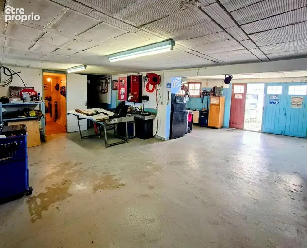 Maison dans une impasse, 90 m² habitables + 90 m² supplémentaires avec chambre et salle d'eau,  grand garage et jardin de 779 m² - photo 13
