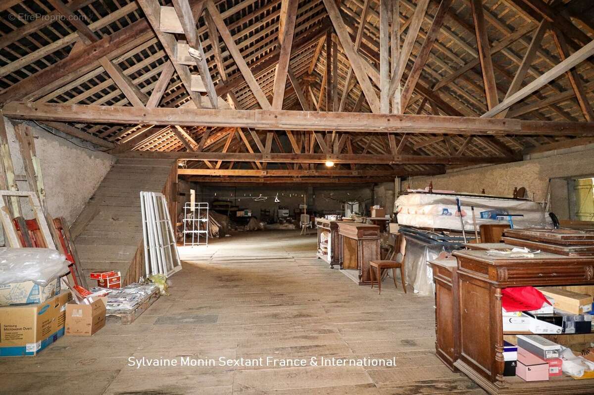 Superbe propriété rénovée sur 2,6 hectares, dépendances et espace piscine avec pigeonnier - photo 20