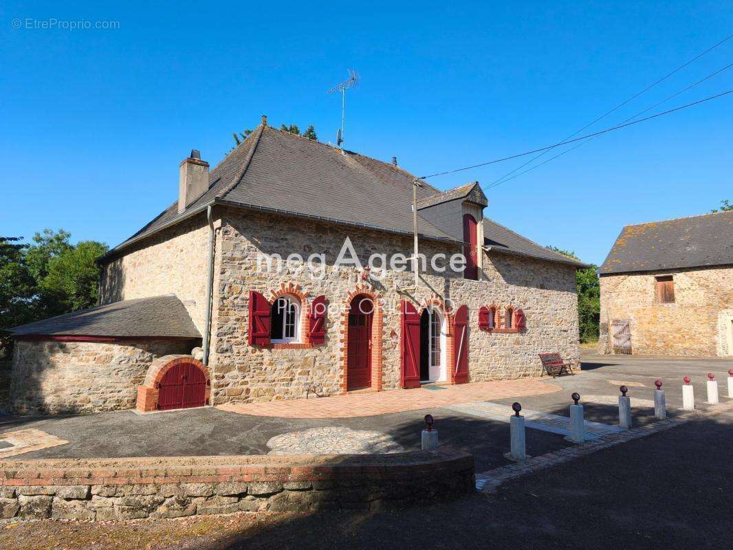 Propriété de 112 m² avec 25000 m² de terrain - photo 8