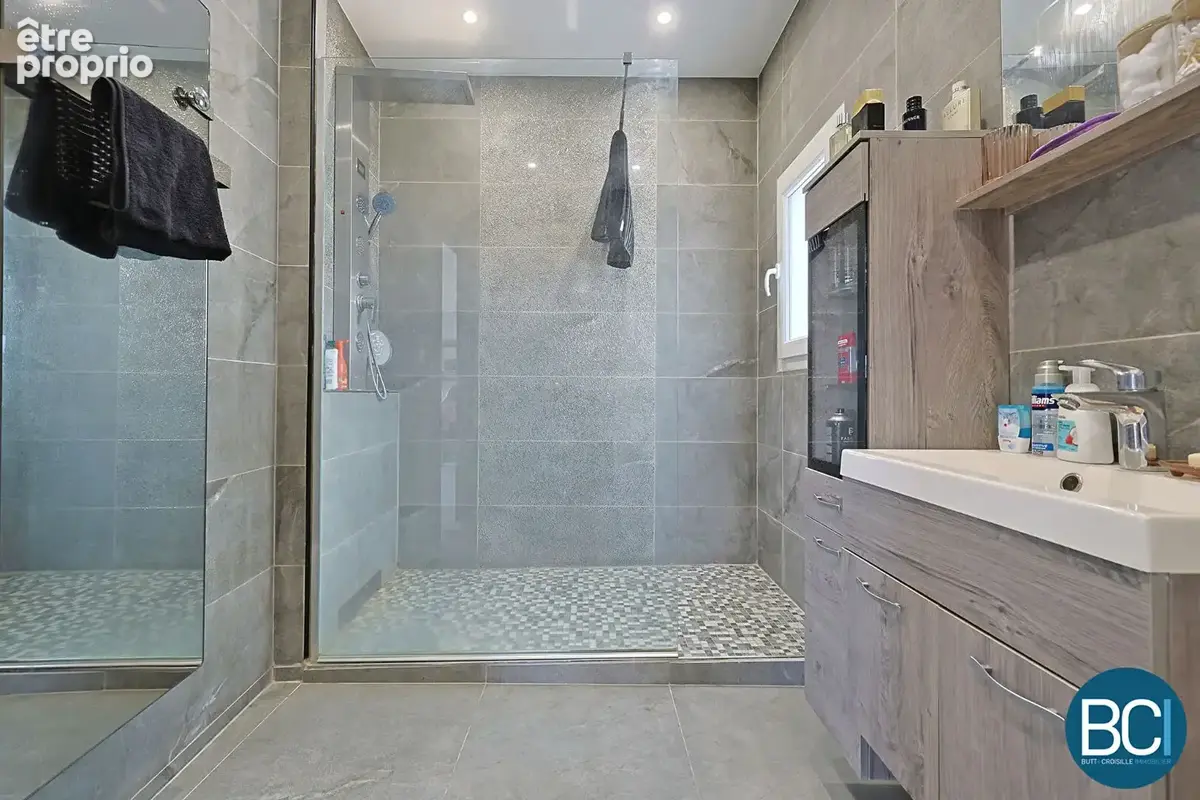 TOMBLAINE - Maison 8 pièces - 202 m2 - photo 9