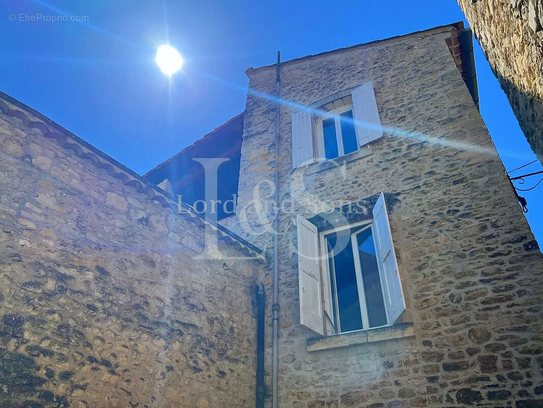 Maison à VAISON-LA-ROMAINE