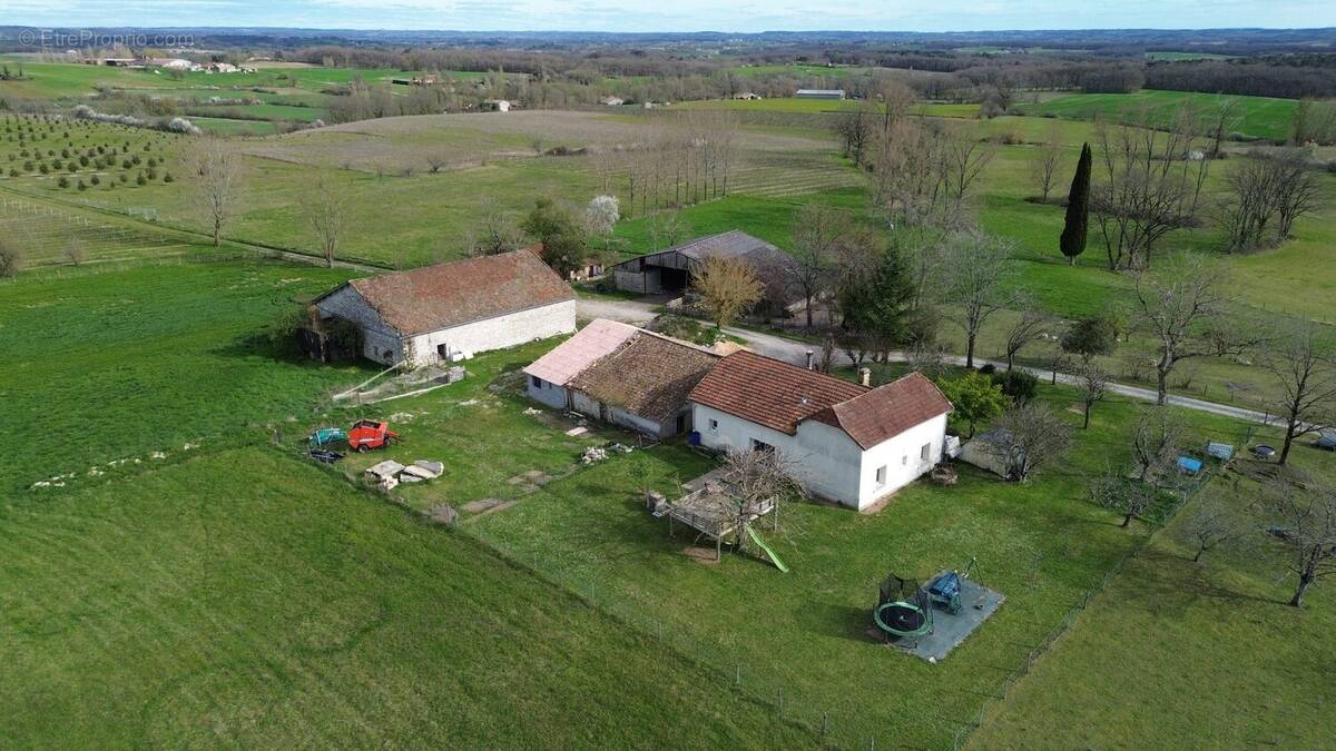 Maison à ISSIGEAC
