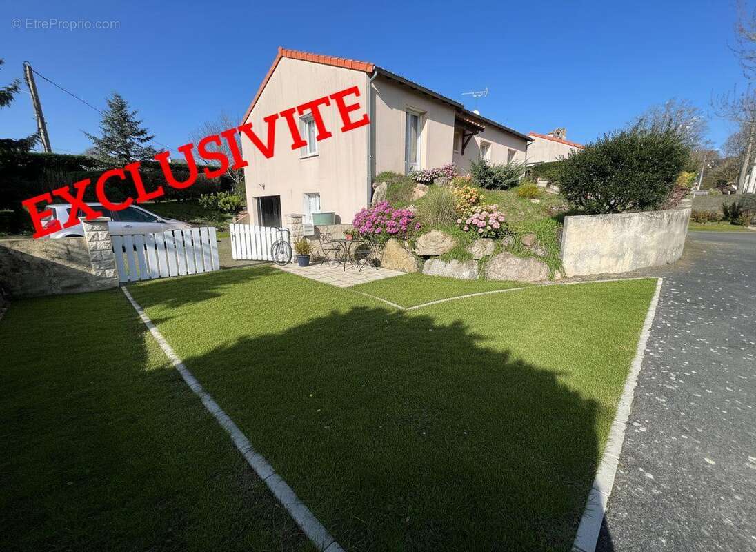 Maison à LA BOISSIERE-SUR-EVRE
