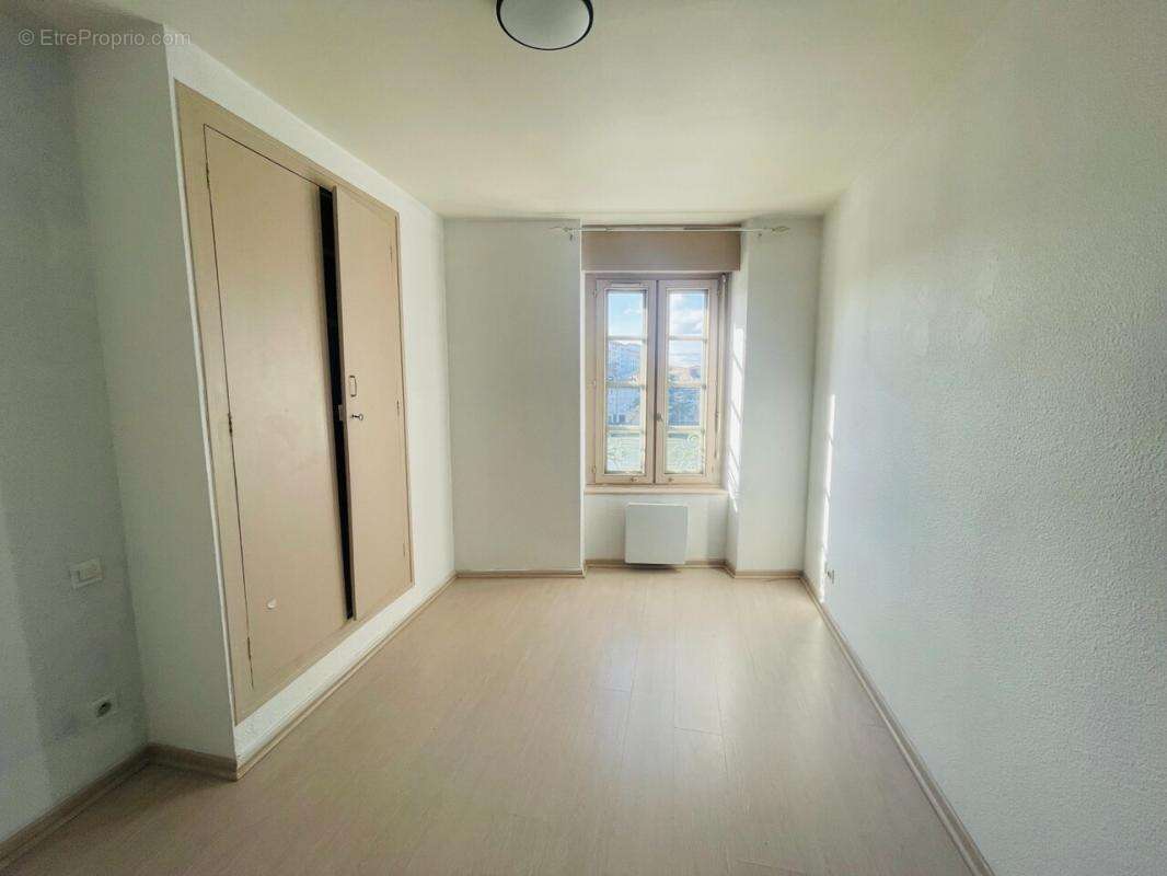 Appartement à ROMANS-SUR-ISERE