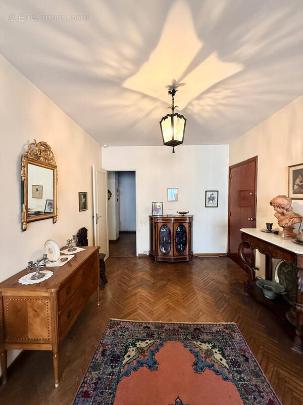 Appartement à MARSEILLE-8E