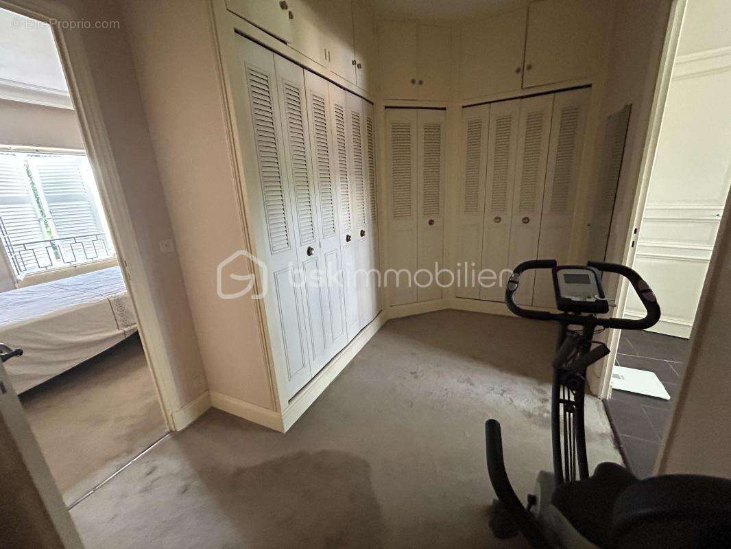 Superbe propriete - parc - dependance - piscine - double garage - photo 19