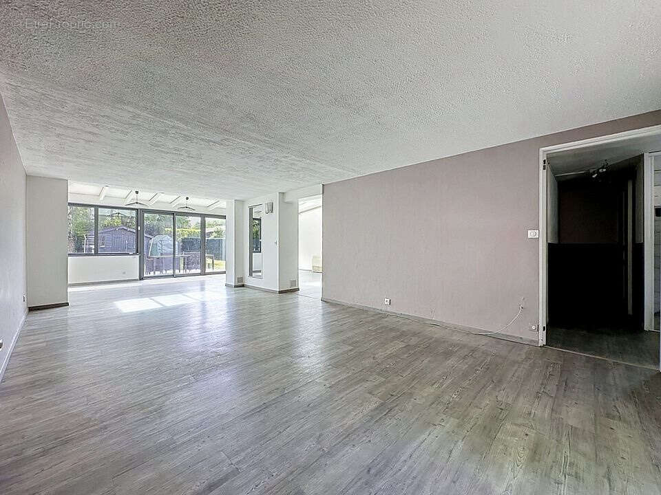 Maison à EMERAINVILLE