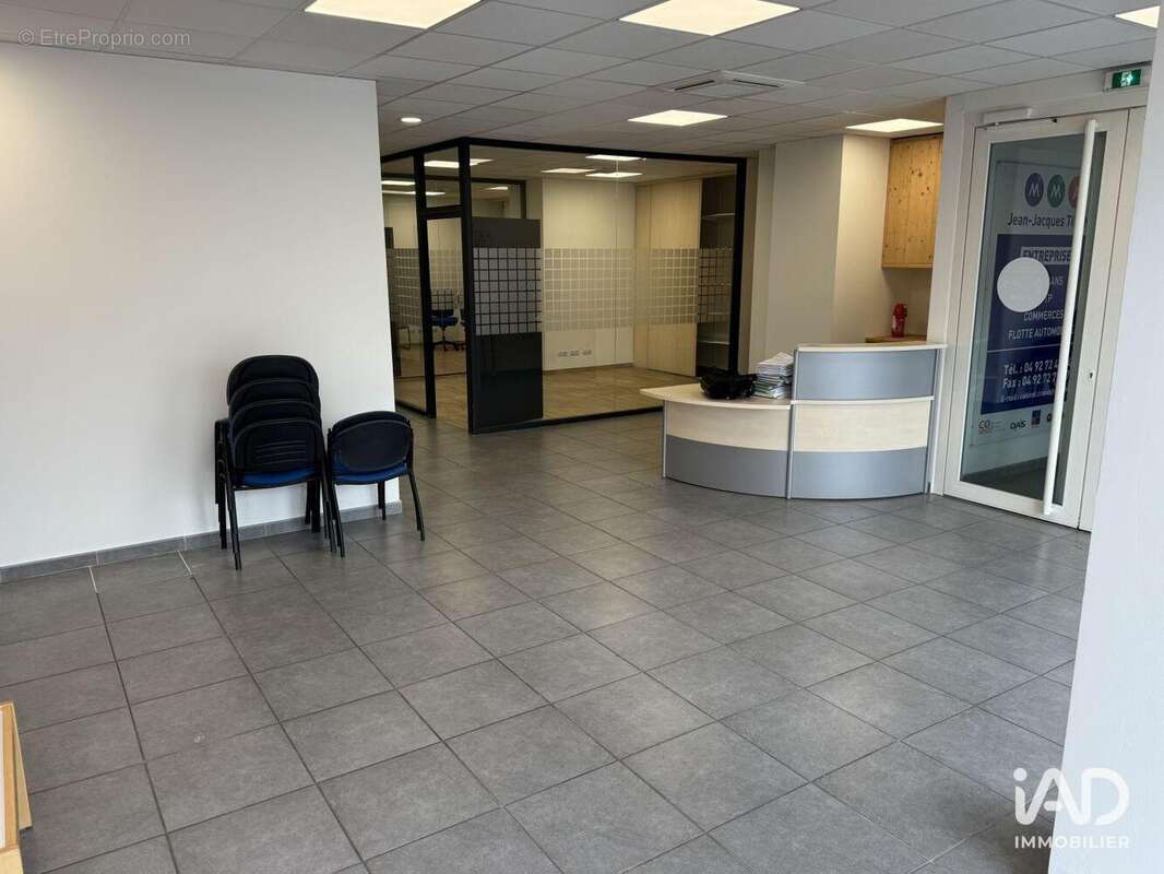 Photo 2 - Commerce à MANOSQUE