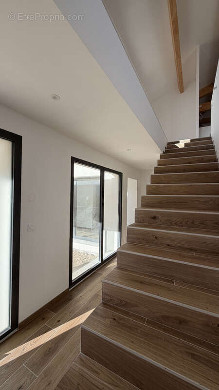 Maison à NANS-LES-PINS